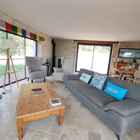Grange Avec Piscine, Animaux Ok - 6 Pers. - Fr-1-828-22 Holiday home Montfaucon (Lot)